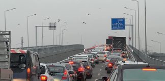 Aglomerație pe DN1 Brașov-București/ Ce rute alternative recomandă polițiștii rutieri