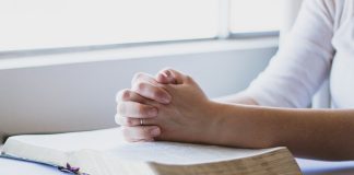 Școala a început, dar ajutorul de 500 de lei pentru elevi întârzie. Jessie Gușă atrage atenția asupra situației
