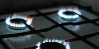 20.000 de consumatori din Bucureşti rămân joi fără gaze