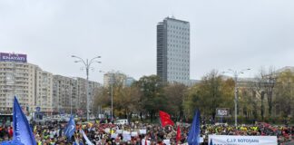 FOTO/VIDEO Protest de amploare în București. Sindicaliști: ”Guvernul a transformat sărăcirea populației într-o politică de stat”