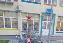 Curțile școlilor din Sectorul 2, decorate de elevi în pragul sărbătorilor de iarnă