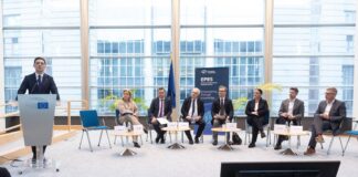 Eurodeputați, oficiali guvernamentali și fermieri din Estul Europei, uniți pentru apărarea fondurilor pentru agricultură, la inițiativa vicepreședintelui Parlamentului European, Victor Negrescu