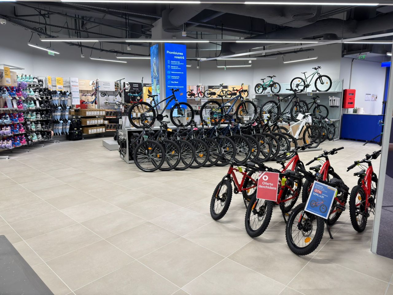 FOTO/ Decathlon a deschis un nou magazin în București 2 Decathlon Plaza Bucuresti 10