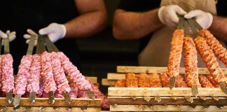 Weekend cu gust de vacanță: ParkLake aduce aromele și tradițiile Turciei mai aproape de comunitate kebab, meat, raw, cook, barbecue, hot, food, delicious, grill, fried, frying, nutrition, picnic, adana, turkey, istanbul, traditional, fog, healthy, fresh, health, adana, adana, adana, adana, adana, istanbul