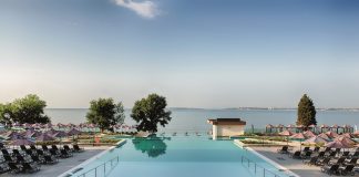 IRI Travel: Turiştii români caută tot mai mult vacanţe premium pe litoralul bulgăresc