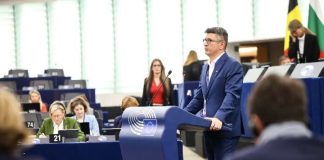 Deputatul neafiliat în Parlamentul EU Luis-Vicențiu Lazarus (NI) a depus mai multe amendamente ce urmăresc consolidarea sprijinului acordat fermierilor europeni și reducerea poverii administrative care afectează competitivitatea agriculturii europene