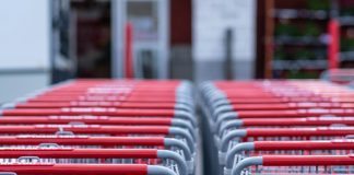 Peste 30% din exporturile Republicii Moldova sunt orientate către piaţa românească red and gray metal folding chairs