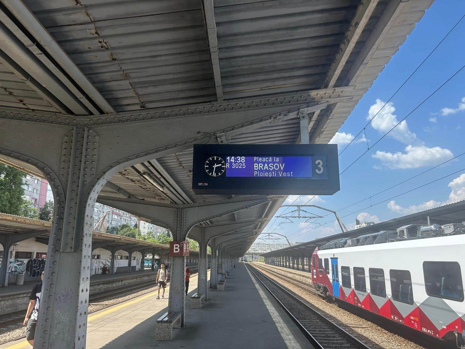 Primul tren electric PESA a circulat pe ruta București Nord - Brașov. Alte patru rame intră în trafic în zilele următoare 1 763120263 1076159418267077 4481910265567276647 n