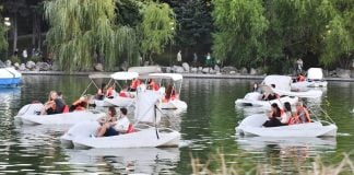 Ultimul weekend cu hidrobicicleta în Parcul Drumul Taberei. Debarcaderul se închide pentru acest sezon