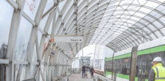 Traficul a fost redeschis complet pe Pasajul Basarab, dar lucrările continuă. Se repară stația de tramvai și trotuarele