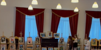 Expoziție de pictură în Sectorul 5. Lucrările copiilor de la Centrul „Sf. Andrei” au fost prezentate publicului