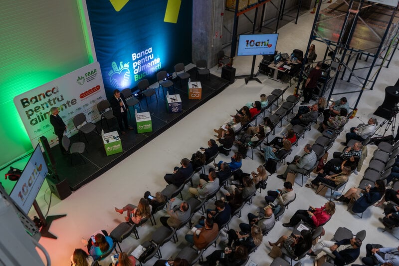 Peste 49.000 de tone de produse au fost colectate în zece ani de funcţionare a Federaţiei Băncilor pentru Alimente 1 FOTO eveniment 10 ani