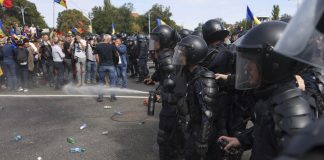 Trei persoane rănite la protestul din Piața Victoriei, aduse la Spitalul Floreasca