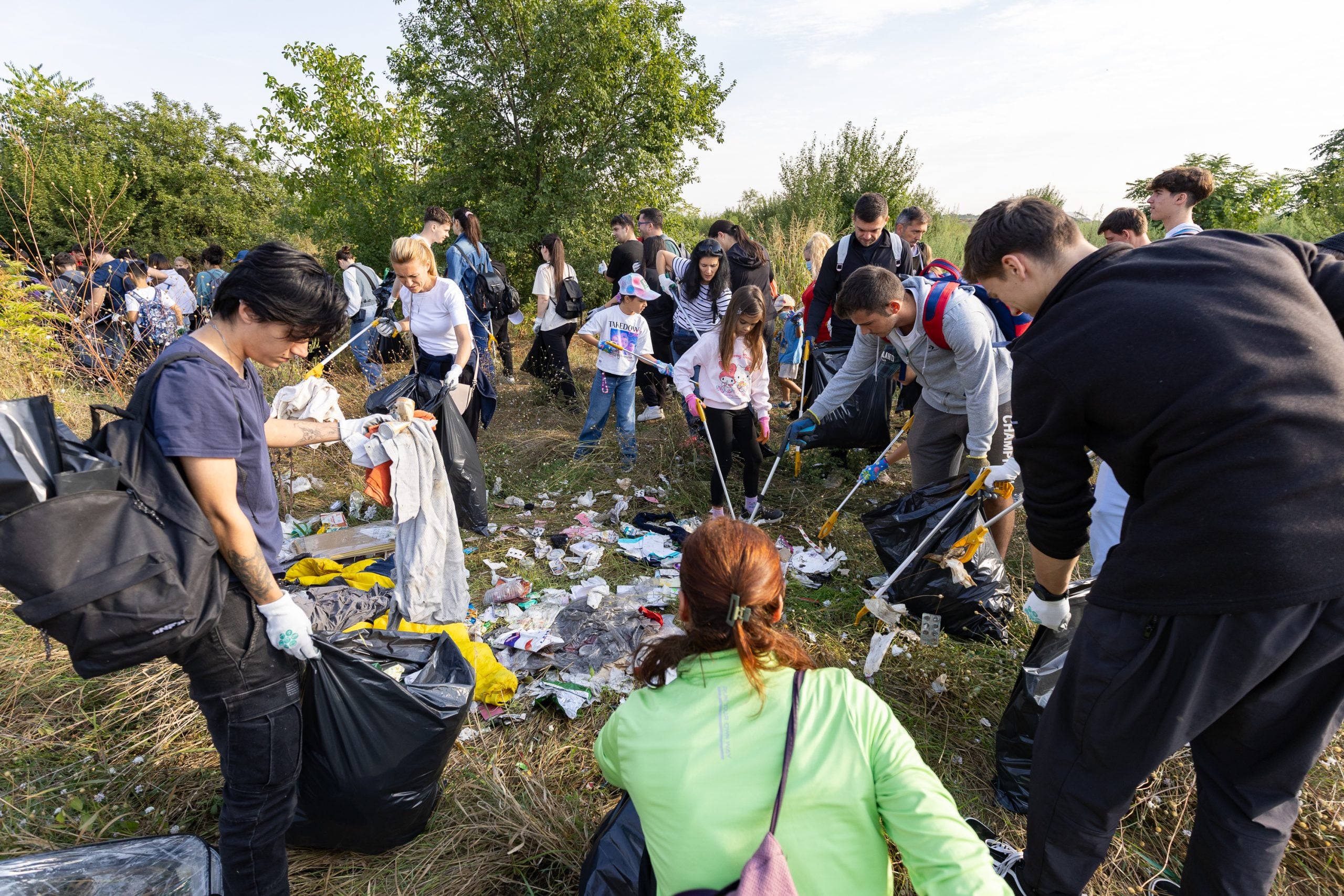 Peste 335.000 de voluntari au participat la Ziua de Curățenie Națională 2026 1 LDIR Cernica 19 sep 2026 5462 scaled