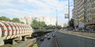 O persoană s-a aruncat de pe pasajul Obor și a murit