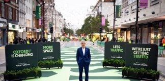 FOTO/ Oxford Street din Londra devine zonă pietonală pe o lungime de aproape un kilometru. Sadiq Khan: „Un moment cu adevărat important pentru capitală”