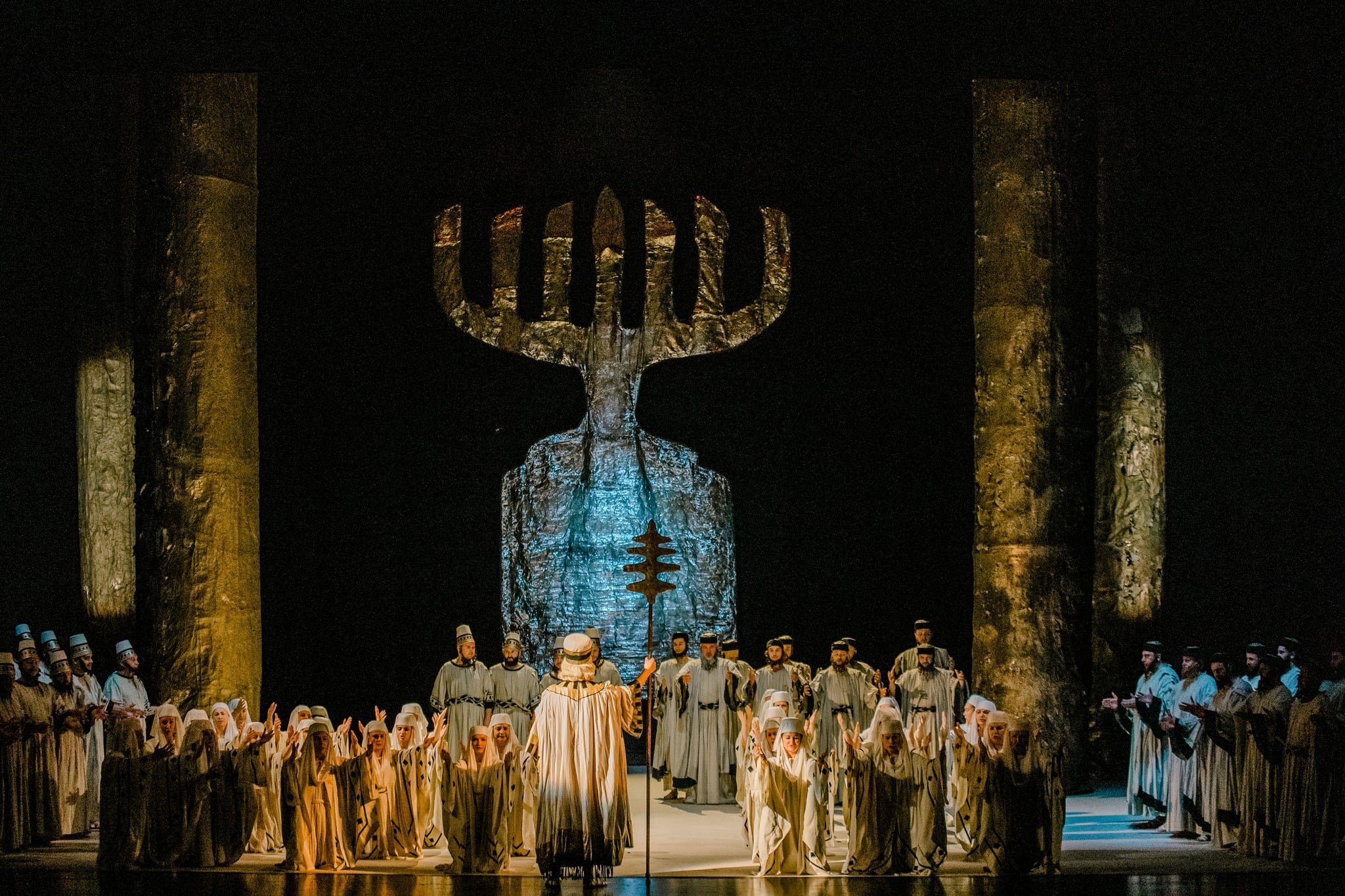„Carmen” în cadrul FNT, „Nabucco” și „Don Giovanni”, pe scena Operei Naționale București, în a doua parte a lunii octombrie 1 Nabucco 1