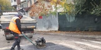 Reparații pe strada Gorani din Sectorul 5. Infrastructură S5 a intervenit pentru remedierea carosabilului